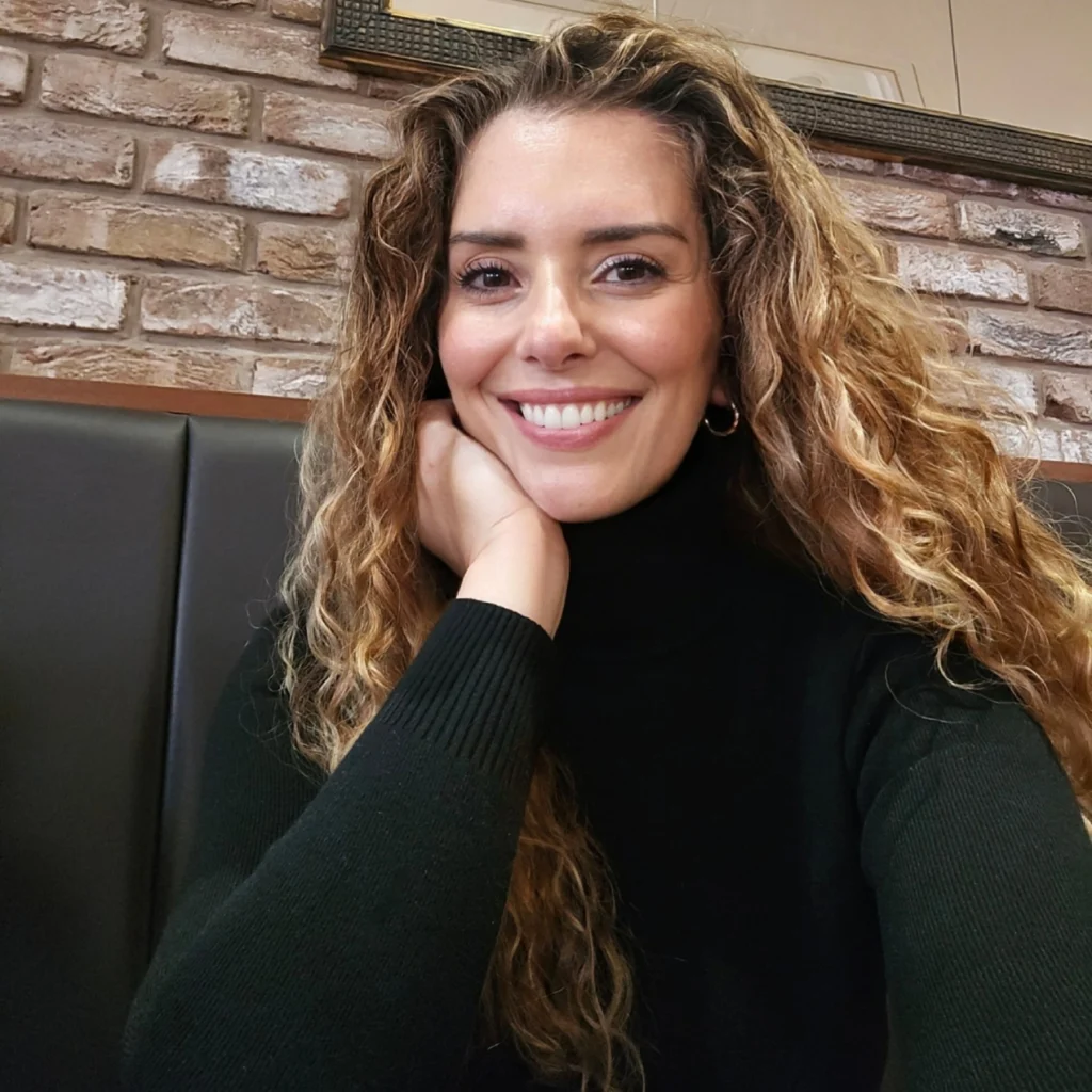 “Kassi Psifogeorgou, award-winning children’s author and storyteller”